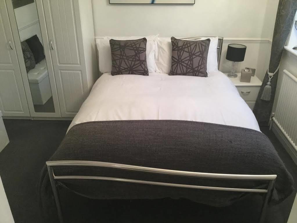 Ragged Hall Lane St Albans Экстерьер фото